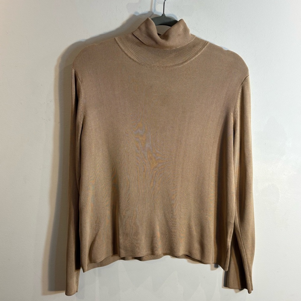 BILINE OF CANADA Sz L 100% Silk Turtleneck Drop Shoulder Long Sleevee In Tan